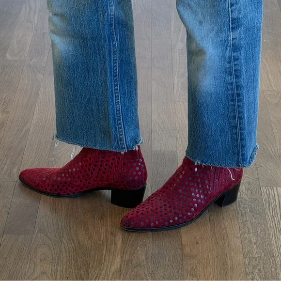 modern vice red suede polka dot chelsea boot🔴⚫️ - Picture 1 of 10